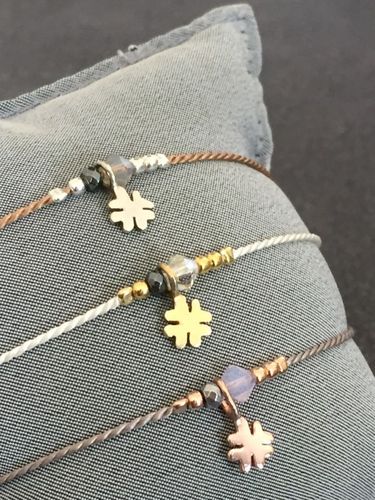 silk bracelet with clover leaf silver and Swarovski