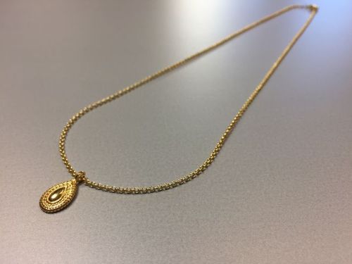 Halskette mit romantischem Anhänger vergoldet