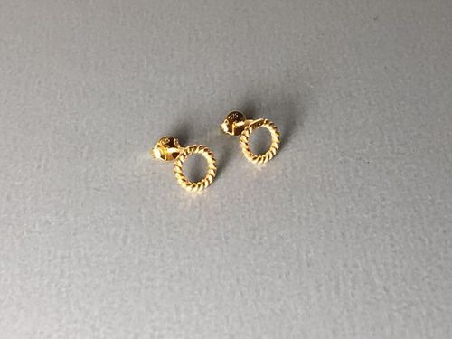 small earring twisted gold