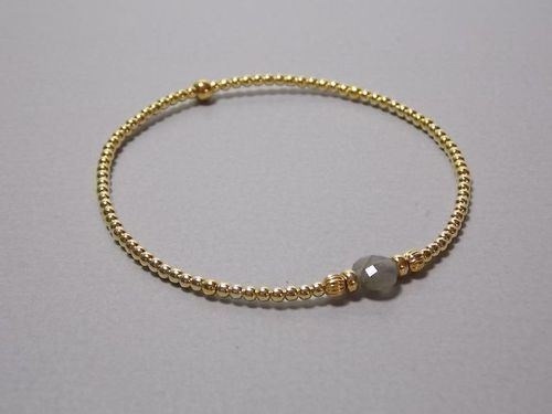 elastic bracelet with gold plated beads and labradorit