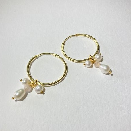 earring gold plated with pearls and moonstone