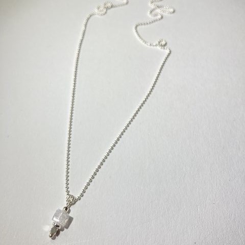 necklace with crystal silver