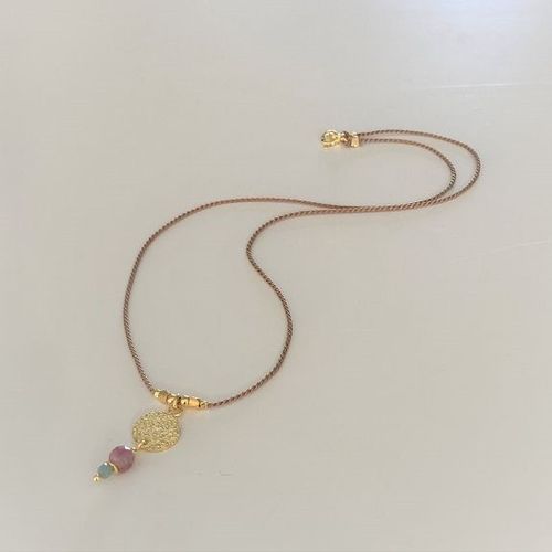 silk necklace semistones and gold plated pendant